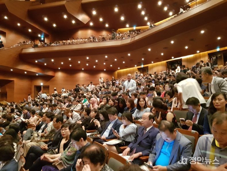 전석 매진을 불러온 한강 칸타타의 열기(예술의전당)
