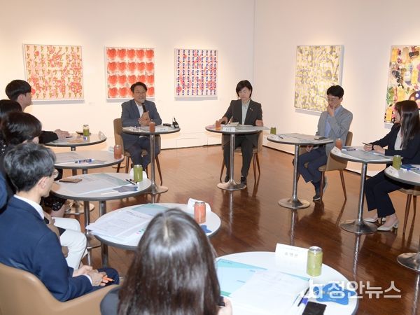 ■ 월요대화 37번째 ‘채우고 함께하는 사회적 가족’ “나의 가족은?” 광주광역시, 사회적 가족 의미를 묻다