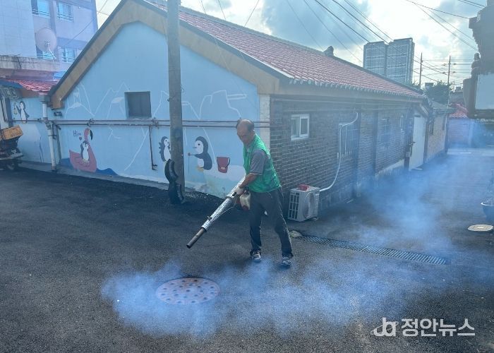생연1동 행정복지센터, 말라리아 감염병 방지 긴급 방역활동 실시