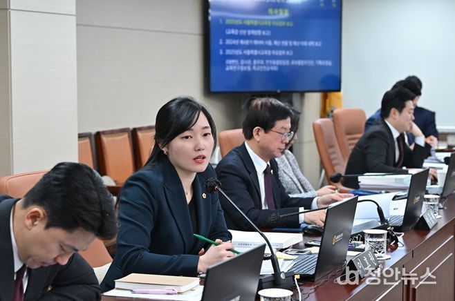 서울특별시의회 교육위원회 소속 이효원 의원(국민의힘, 비례)