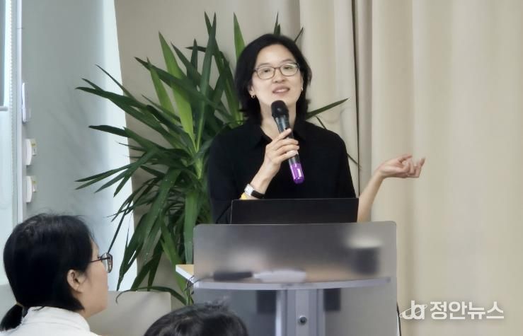 ‘저주토끼’ 정보라 작가, 정읍 신태인도서관에서 시민과 만남