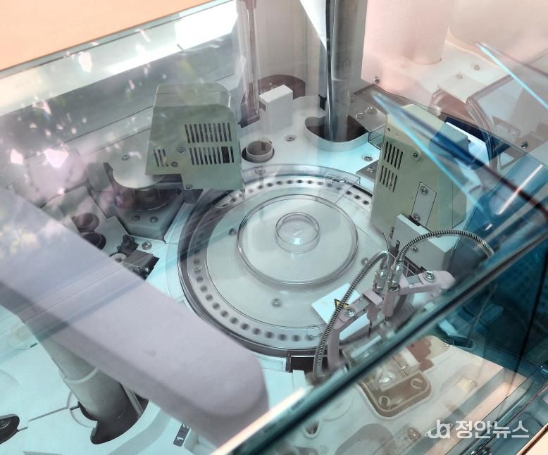 검사 장비 모습