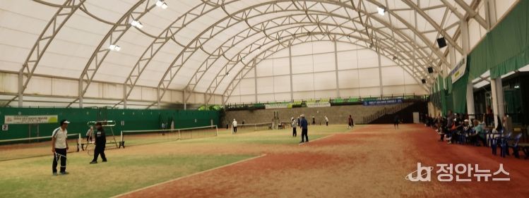 진안군에서 ‘2025 전북특별자치도 시니어 테니스대회’ 성황리 열려