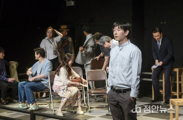 <12인의 성난 사람들> 공연 사진