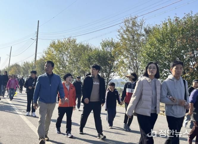 지난해 한천천 탐방 축제 사진