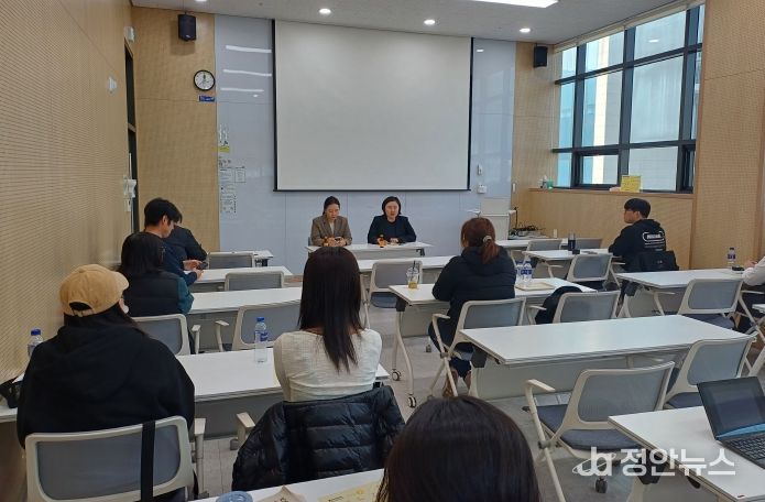 백슬기 의원, 서지영 의원님(청년 인턴 간담회)