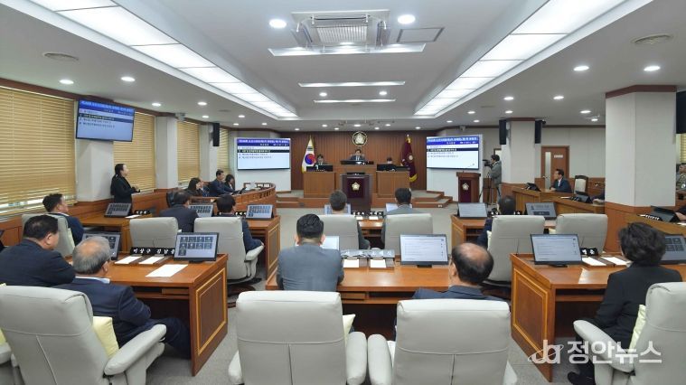 제268회 제2차 정례회 본회의장 전경