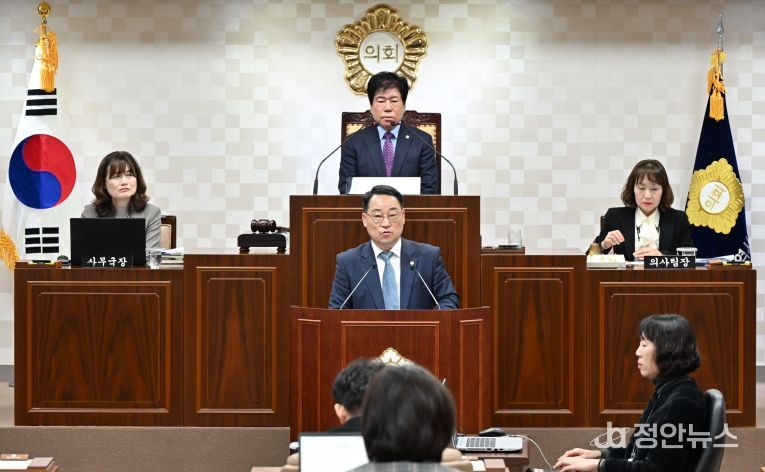 해운대구의회 이상곤 의원이 제290회 정례회 2차 본회의에서 5분 발언을 하고 있다.