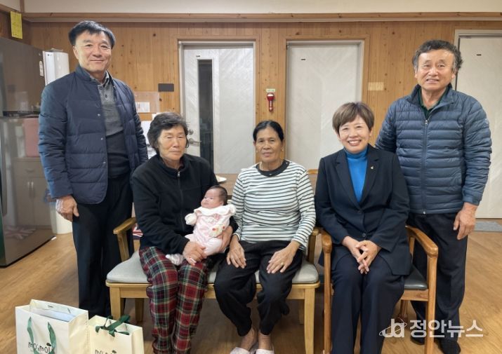 올해 첫 출생아 가정 방문