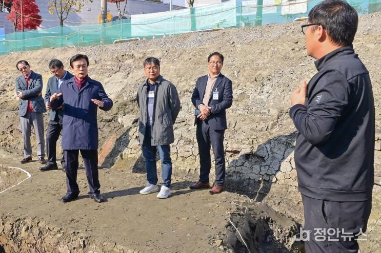 진주시 ‘진주성 대사지’ 발굴조사 보고회 개최
