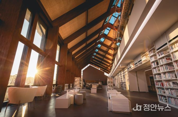 ‘고창황윤석도서관 개관