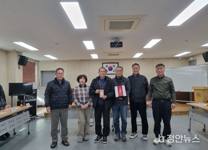 강화읍 선수단, 격려금 전액 기부