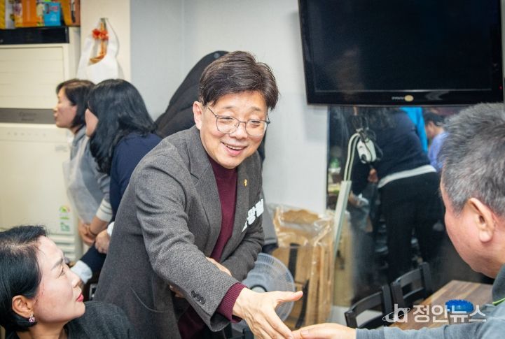 성남시의회, 하대원동 청소년지도협의회 송년회 참석