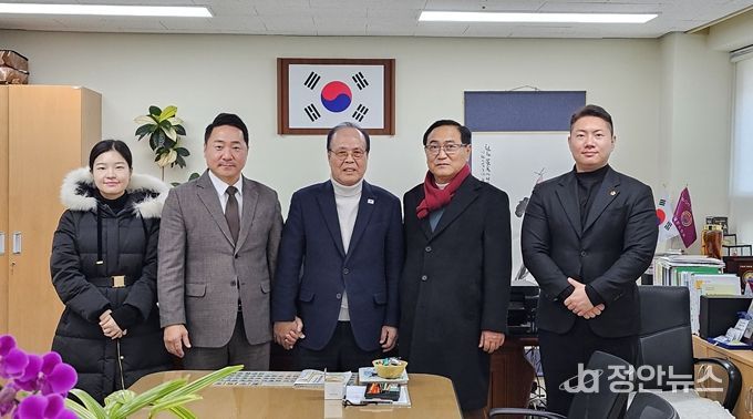 성남시의회 국민의힘협의회, 수정구 노인회지회·성남시 소상공인연합회 방문