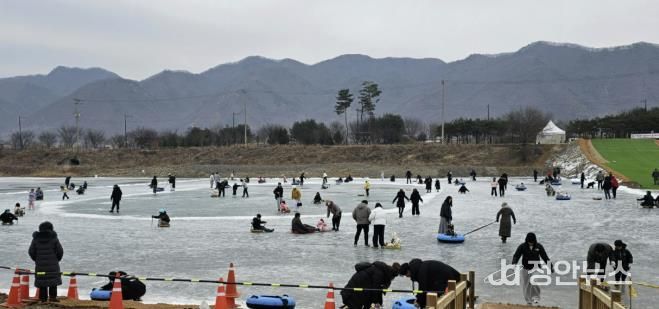 차탄천에서 즐기는 겨울 썰매… 연천군 연천읍 썰매장 운영