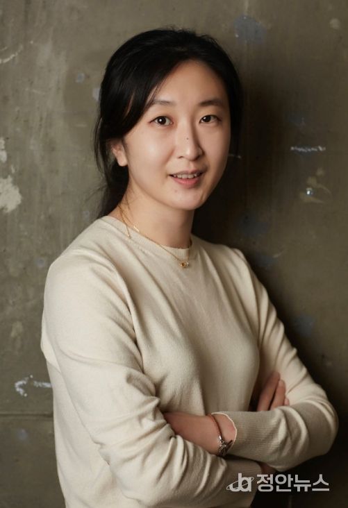 1. 천안시립미술관의 천안제로프젝트 신진작가 공모전에 선정된 조은시·최희정 작가.