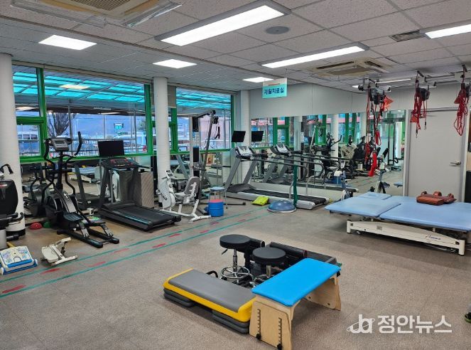 함양군보건소는 지역 주민의 신체기능 회복과 건강 증진을 위해 함양군보건소 정신건강복지센터 1층에 재활치료실을 상시 운영하고 있다.