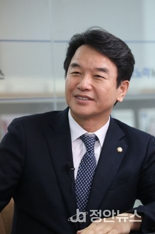 문진석 의원(충남 천안시갑, 재선)