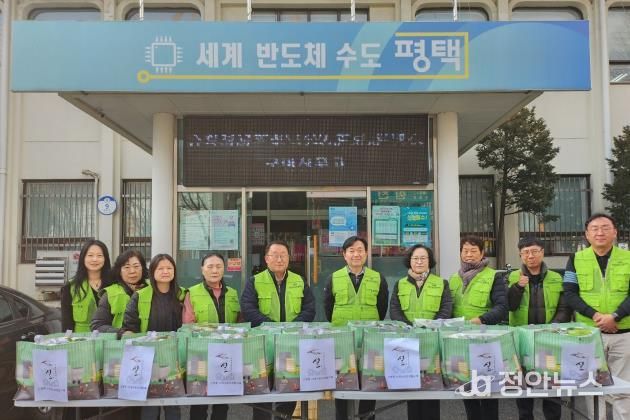 평택시 신평동 지역사회보장협의체, '설 명절 음식 한상차림 꾸러미' 나눔 행사