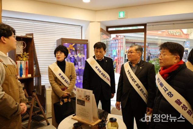 부여군의회, 설 명절맞이 전통시장 이용 캠페인 전개