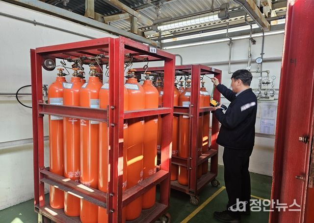 지난해 3월 영종국제도시 지역 고압가스 시설 안전점검 실시 현장
